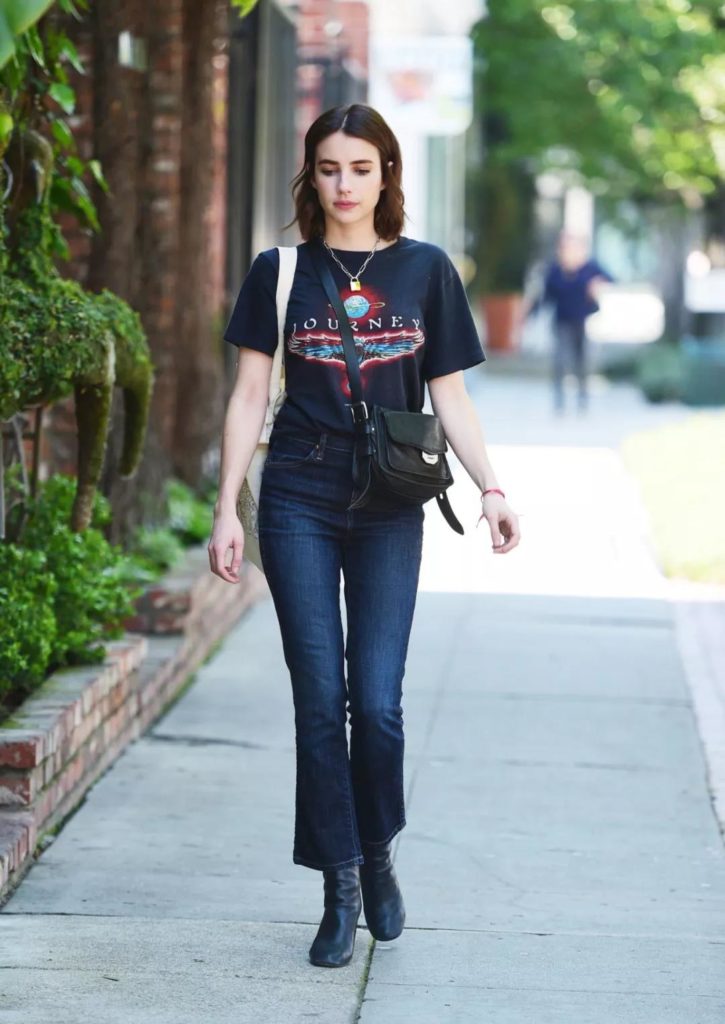 awesome street look with graphic T-shirt outfit