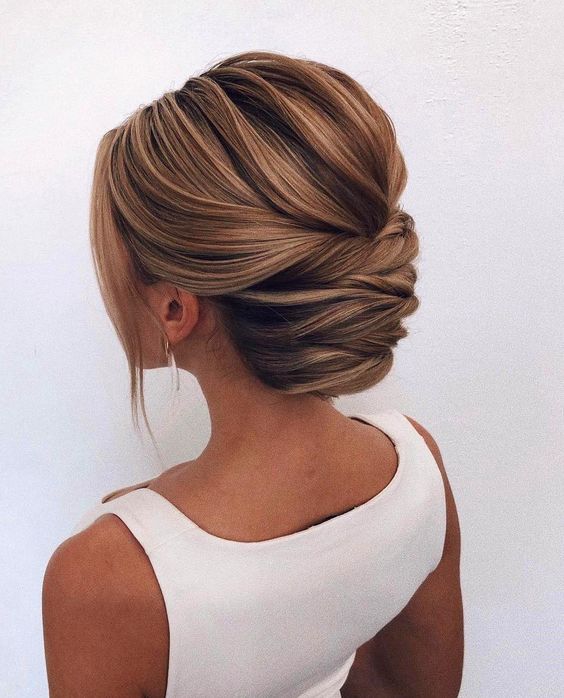 Gorgeous Updo Hairstyles for Any Occasion