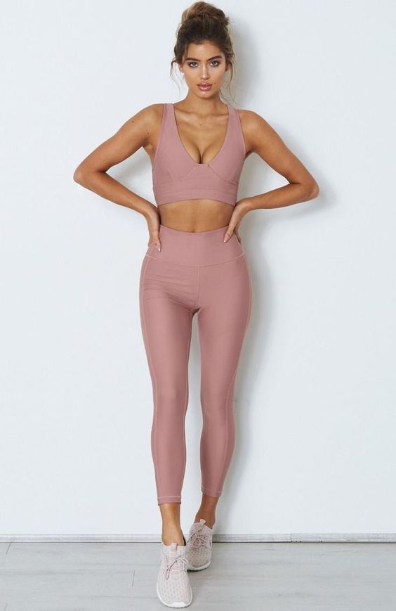 Stunning Yoga Outfits to Get You Motivated