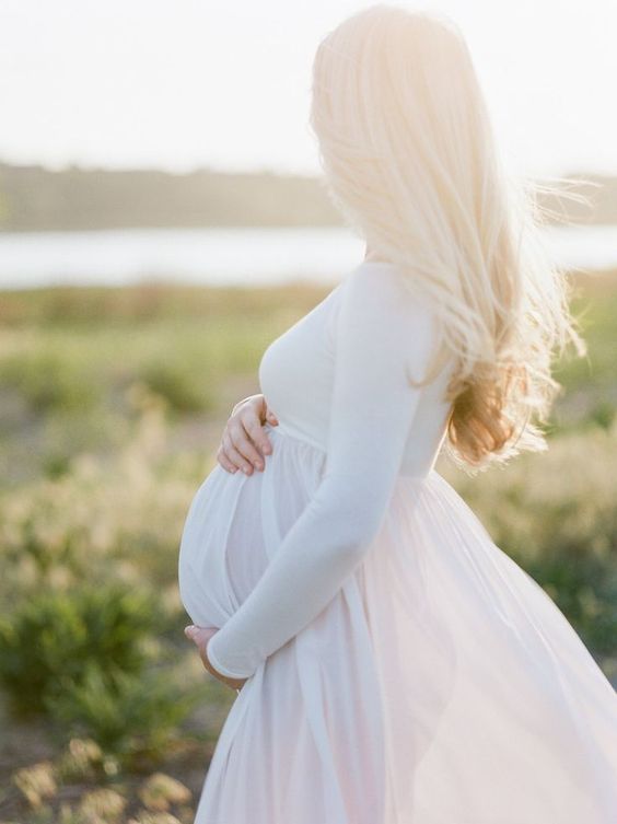 24 Heartmelting Maternity Photo Ideas You Must Have - Fancy Ideas about ...
