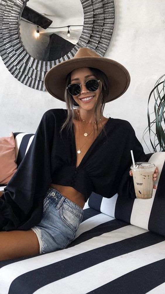 Trendy and Chic Beach Outfits Ideas for 2020