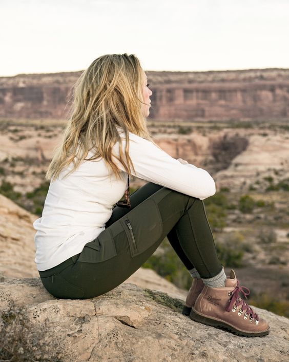 27 Awesome Women Hiking Outfits That Are In Style Fancy Ideas About Everything Summer Hiking