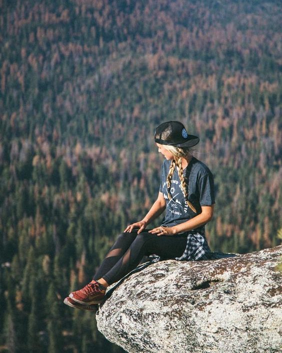 27 Awesome Women Hiking Outfits That Are in Style - Fancy Ideas about ...