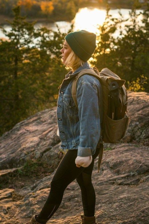 27 Awesome Women Hiking Outfits That Are in Style - Fancy ...