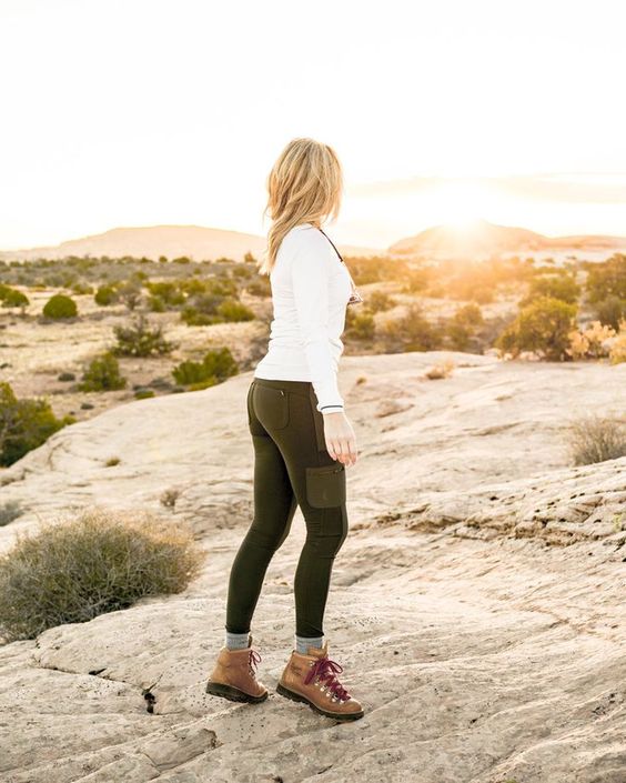 27 Awesome Women Hiking Outfits That Are In Style Fancy Ideas About Hairstyles Nails Outfits