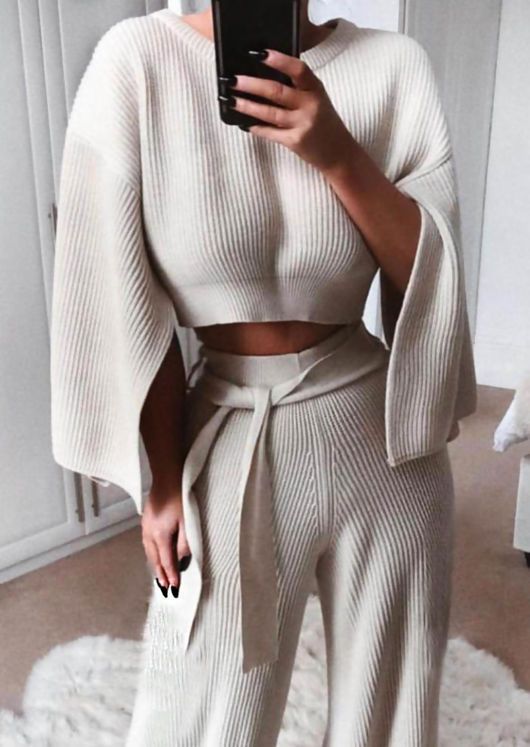 26 Comfy and Cute Lounge Wear for 2020 - Fancy Ideas about Hairstyles ...