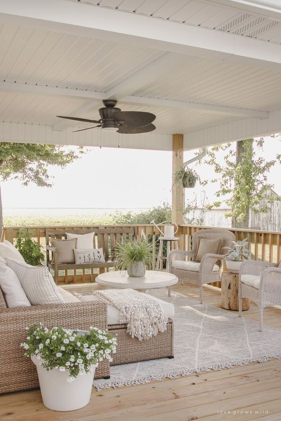 Stylish and Cozy Backyard Patio Designs to Steal