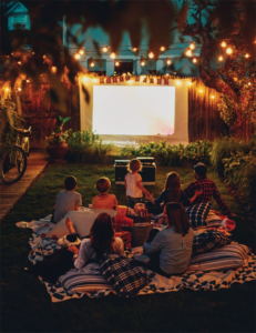 34 Amazing Cozy Backyard Movie Night Party Ideas - Fancy Ideas about ...