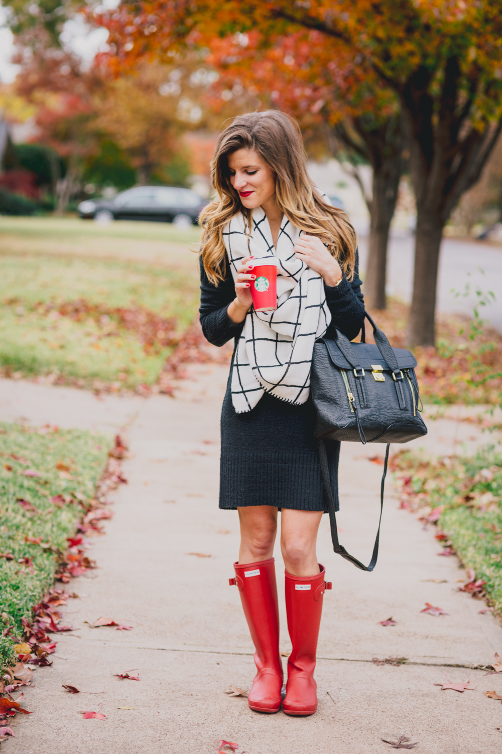 chic checkered scarf outfit for fall