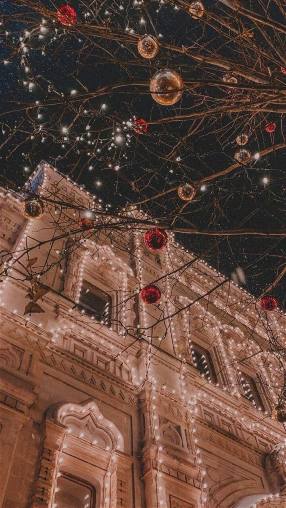 Christmas iPhone Wallpaper with City Views